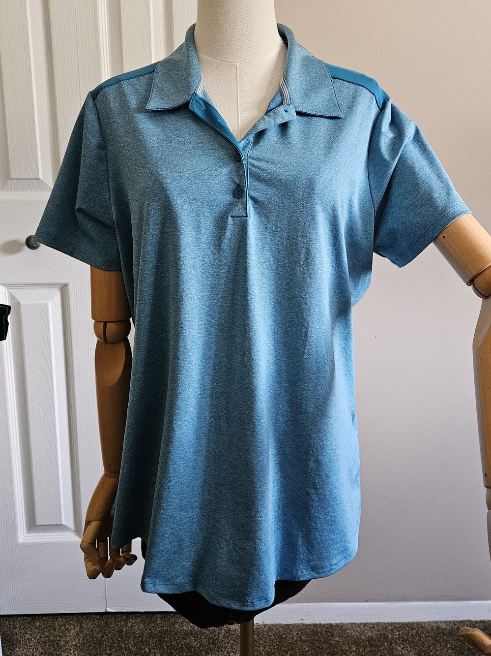 Adidos Classic Short-Sleeve Golf/Polo Top - Teal. Size XL